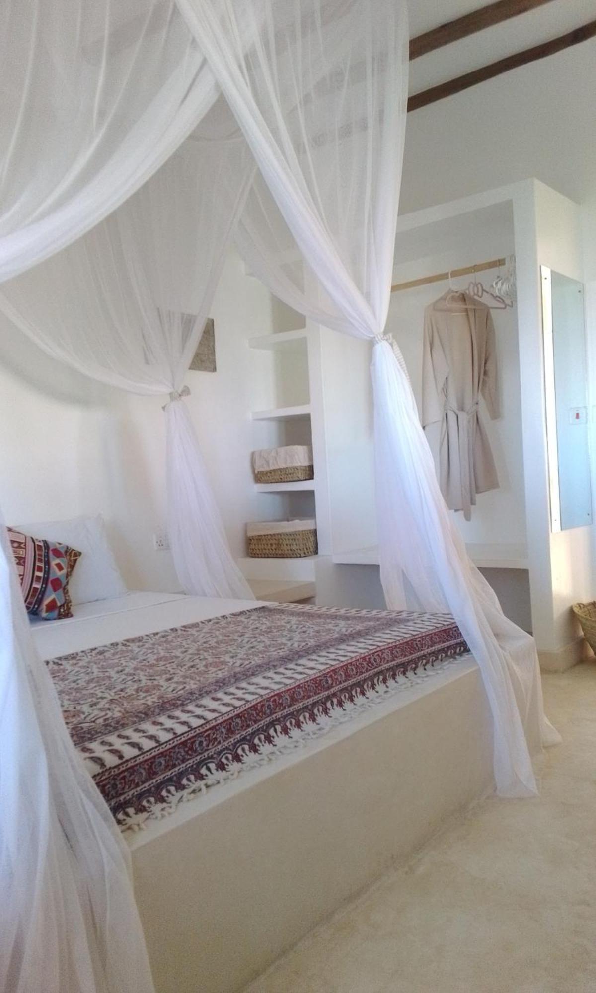 Bed and Breakfast Shira House Ватаму Екстер'єр фото