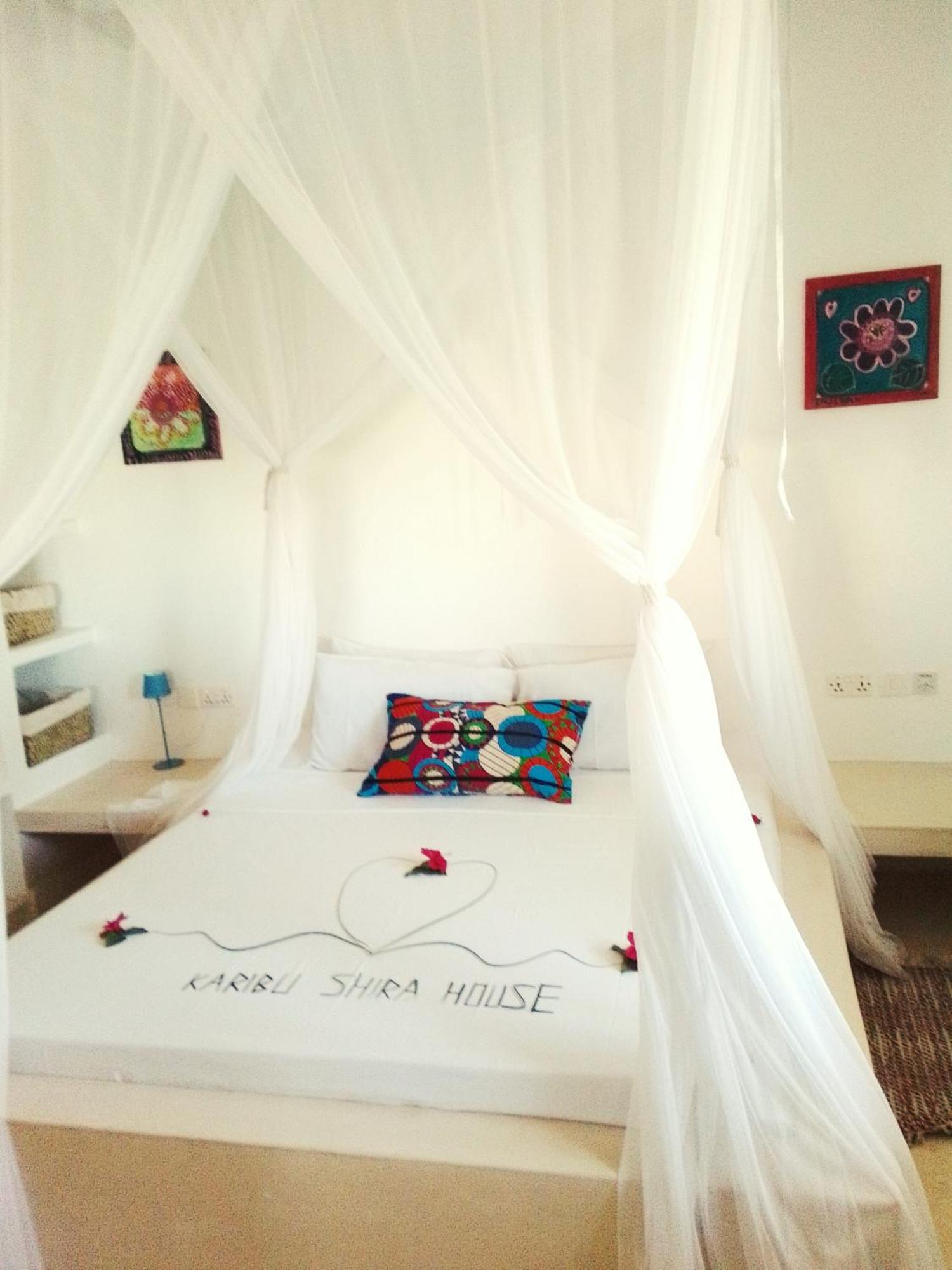 Bed and Breakfast Shira House Ватаму Екстер'єр фото