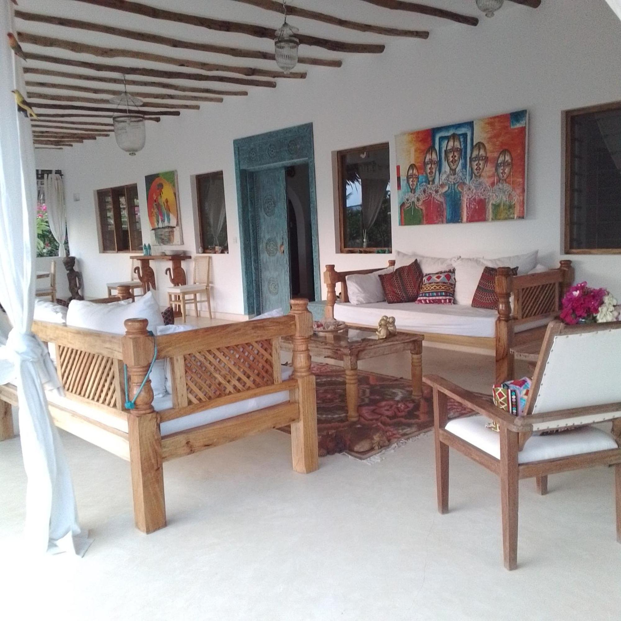 Bed and Breakfast Shira House Ватаму Екстер'єр фото